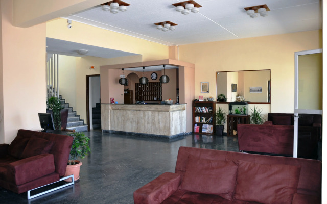 Zephyros Hotel
