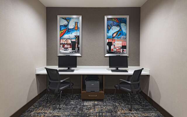 Hyatt Place Austin / Lake Travis / Four Points