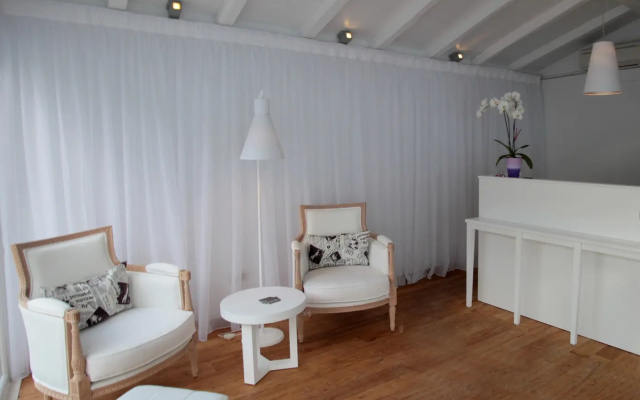 White Suites