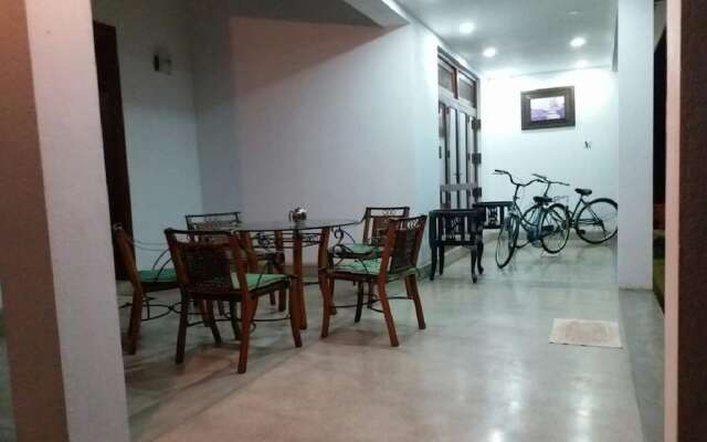 Negombo Holiday Home