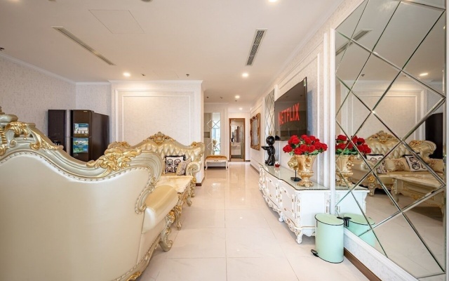 SaigonHomes in Vinhomes Central Park – Lobby – Ho Chi Minh City