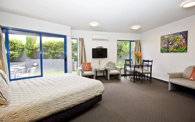 Clearwater Motor Lodge