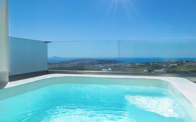 Cinnamon Villa with Private Hot Tub