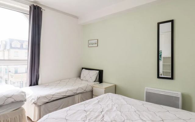 7 Beach View @ Beaconsfield House