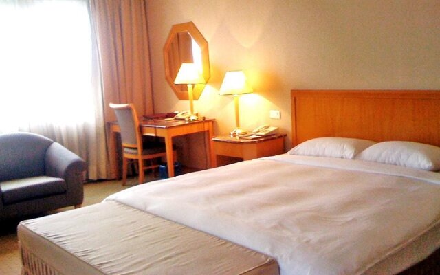 Chuto Plaza Hotel