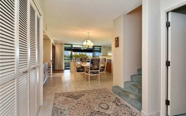 Kaanapali Royal #E302 - 2 Br Condo