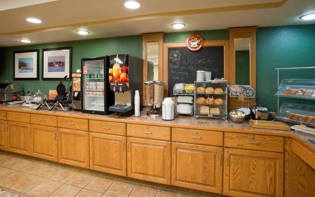 AmericInn by Wyndham Wetmore Munising