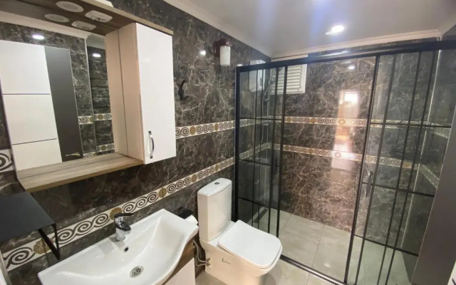 Antalya Sunsets, Seaview, Next to Old Town, 3 BR, Elevator