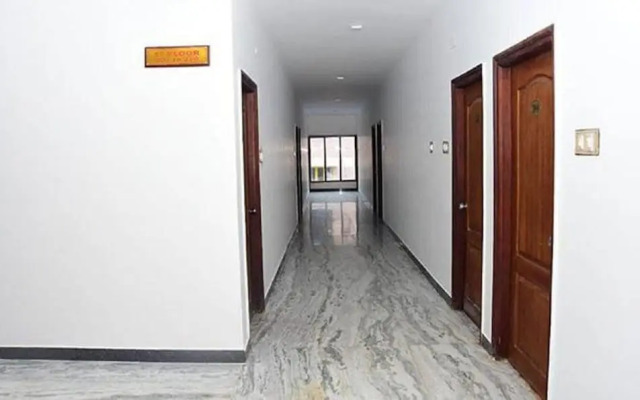 Fabhotel Eden Garden