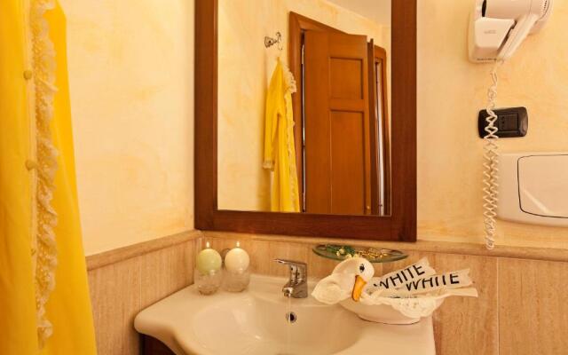 La Fenice Hotel