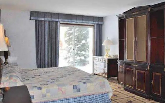 Royal Hotel