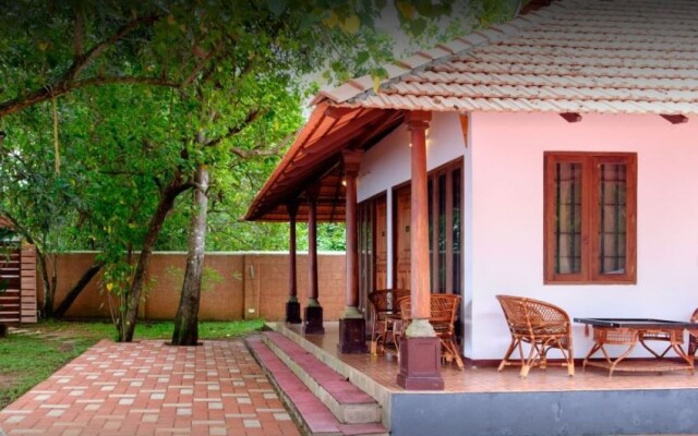 Saro Lake County Hotel