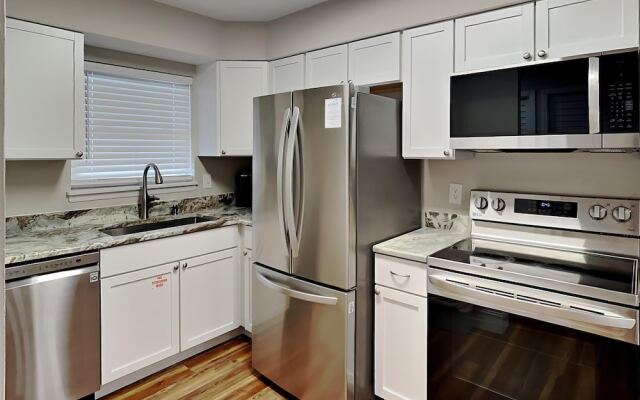 Commodore's Landing #214 - Stay Salty