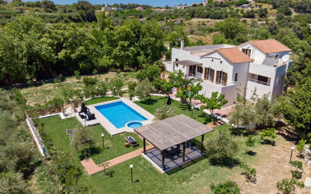 Nostos Villa - 50 m2 pool 2 km from the Beach