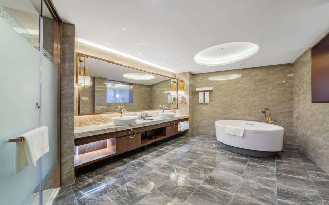 Howard Johnson By Wyndham Lake Serenity Hotel Neijiang