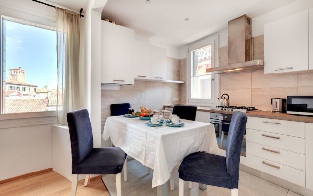 Ca' Lucia Bright Apartment in Venice