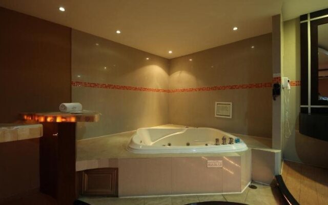 Motel Suites Xiu