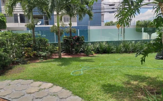 Apê no Universitário - Ed. Roterdam, 1404