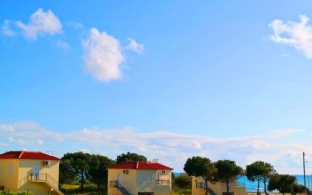 Romanos Beach Villas