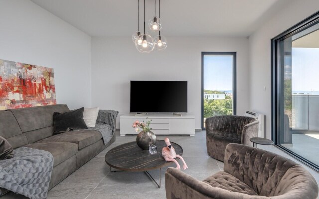 Nice Apartment in Kostrena With 3 Bedrooms and Wifi