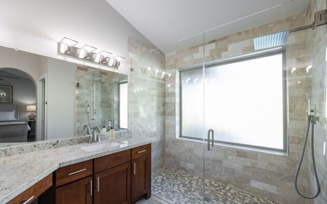 Scottsdale Friess 4 Bedroom Home by RedAwning