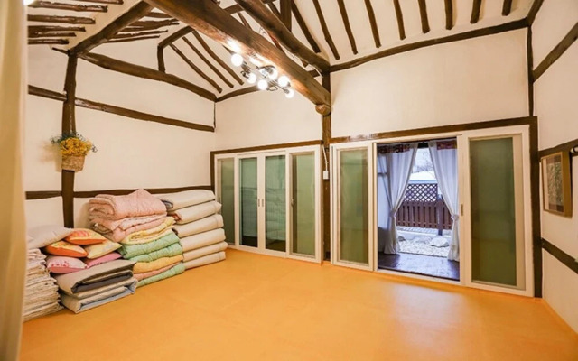 Jeonju Jeonju Hanok Gohui Pension
