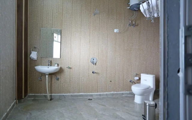 OYO 7024 Hotel Vakratunda