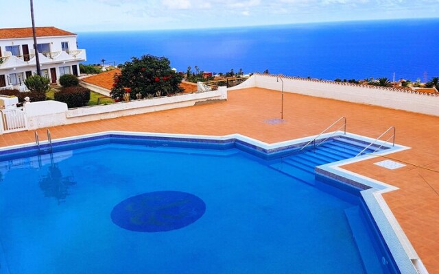 Apartment with One Bedroom in Tacoronte, with Wonderful Sea View, Shared Pool, Furnished Terrace - 4 Km From the Beach