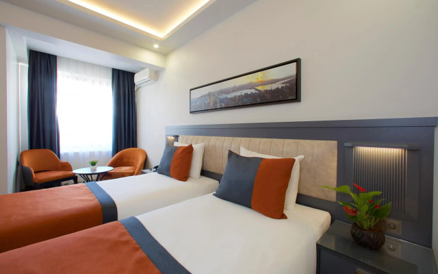 Eyfel Hotel