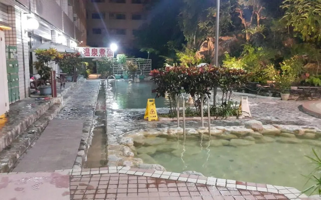 Yi Sian Hot Spring Hotel