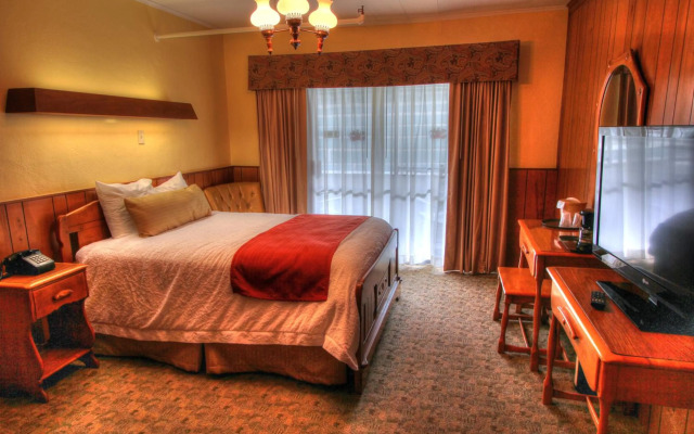 The Historic Gatlinburg Inn