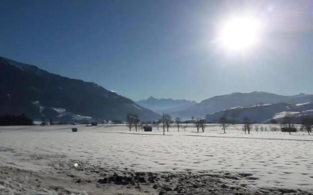 Appealing Apartment in Saalfelden Near Lake