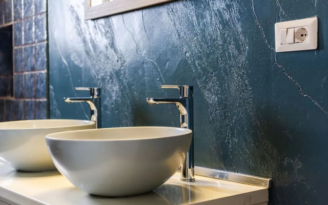 Modern Apartment With Scenic Views Earthy Vibes