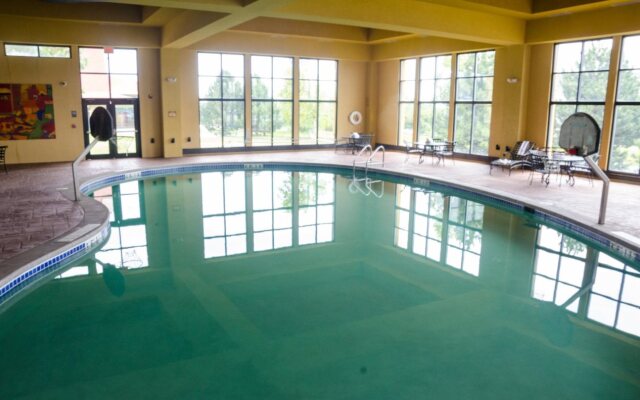 Holiday Inn Pewaukee - Milwaukee West by IHG