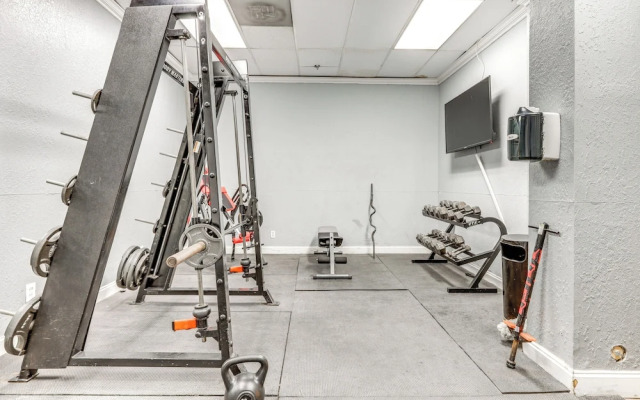 Downtown Studio w/ City Views in Jacksonville!