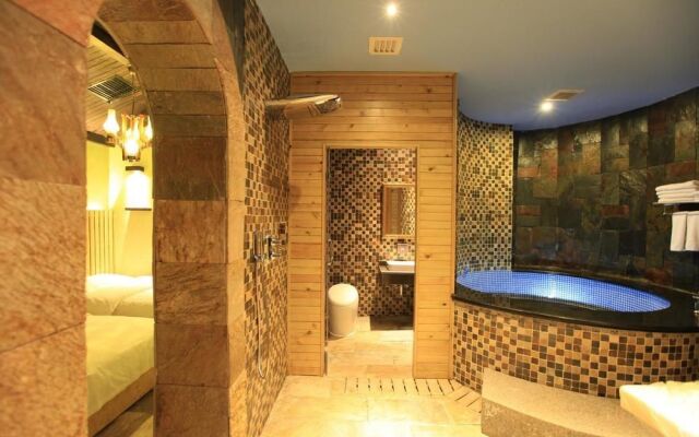 Chengde No.1 Business Hotel