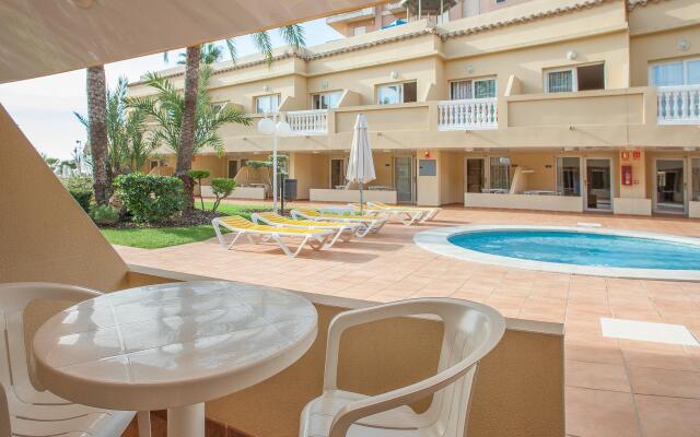 RH Casablanca & Suites Hotel