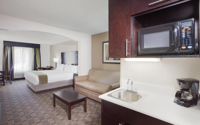 Holiday Inn Express Hotel & Suites Mebane by IHG