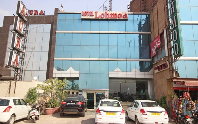OYO 9011 Hotel Lohmod