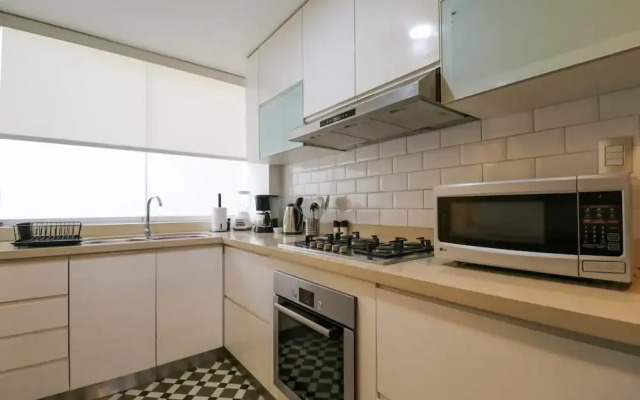 w Luxury 2BR in Blas Cerde a San Isidro