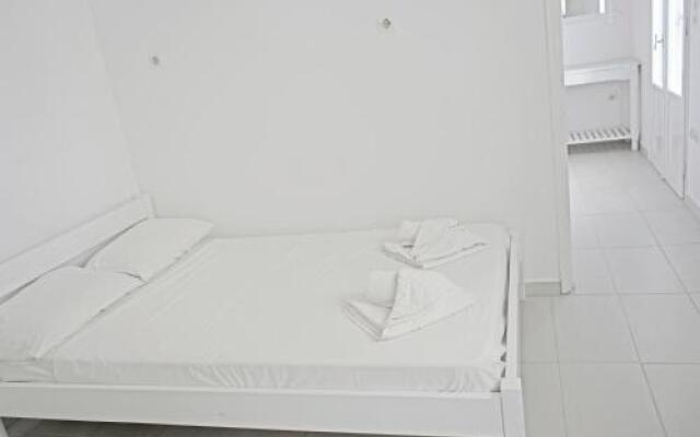Yiannis Studios
