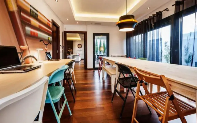 4 Evora Hostel