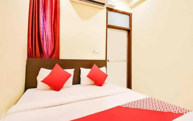 OYO Flagship 80511A Hotel Manyvar