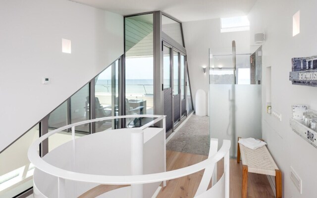 Beachhouse 24