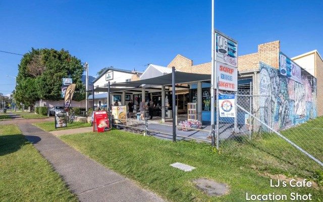 Oceans 11 11 Campbell Ave