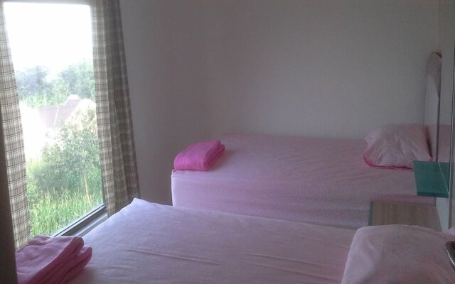 Villa Puncak Garuda