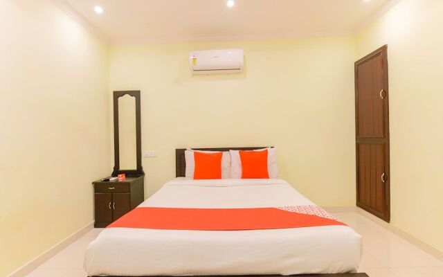 OYO 11529 Diamond Residency