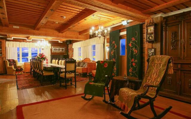 Elves Village Hotel