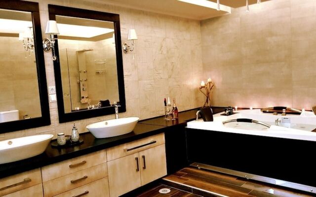Q Suites Preveza