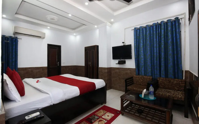 OYO 10362 Hotel Milan Inn